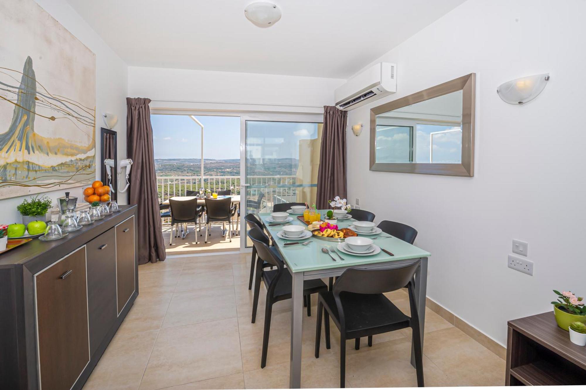 Summer Breeze Penthouse With Private Hot Tub & Terrace With Panoramic Views, By Getawaysmalta Mellieħa Exteriör bild