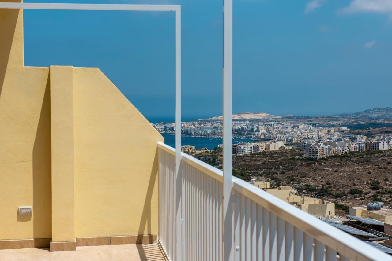 Summer Breeze Penthouse With Private Hot Tub & Terrace With Panoramic Views, By Getawaysmalta Mellieħa Exteriör bild