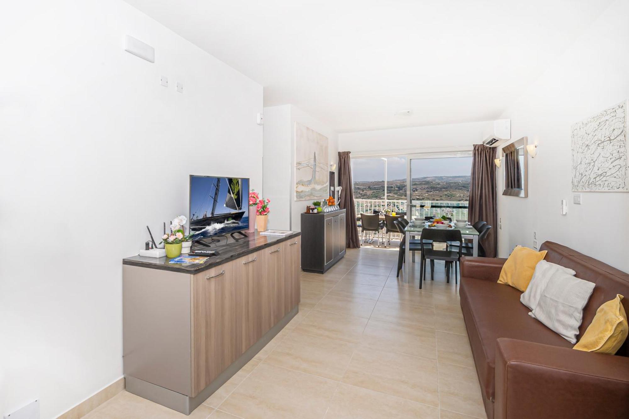 Summer Breeze Penthouse With Private Hot Tub & Terrace With Panoramic Views, By Getawaysmalta Mellieħa Exteriör bild